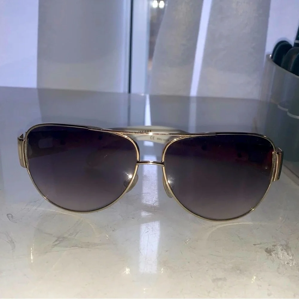 SOLD‼️ Marc Jacobs Aviator Sunglasses 🕶️🌹🥰 - Picture 2 of 5